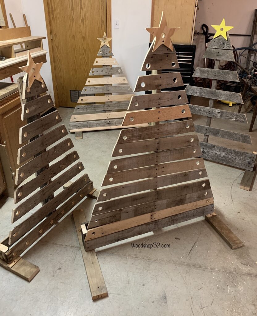 DIY Pallet Christmas Trees with Lights - Woodshop32