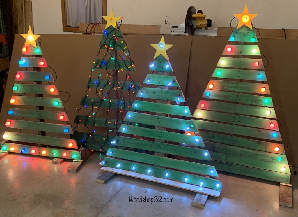 DIY pallet Christmas trees with lights